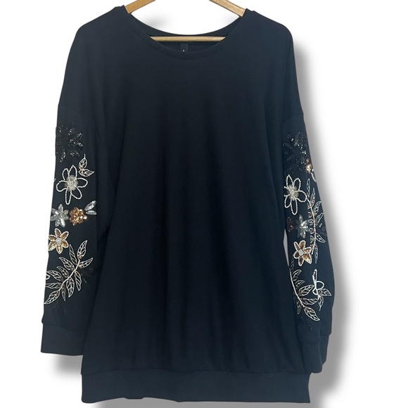 Torrid Black Floral Embroidered Sweatshirt - Picture 3 of 12